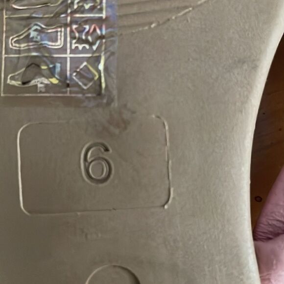 Saks Fifth Avenue Pink Thong Sandals - Picture 4 of 6